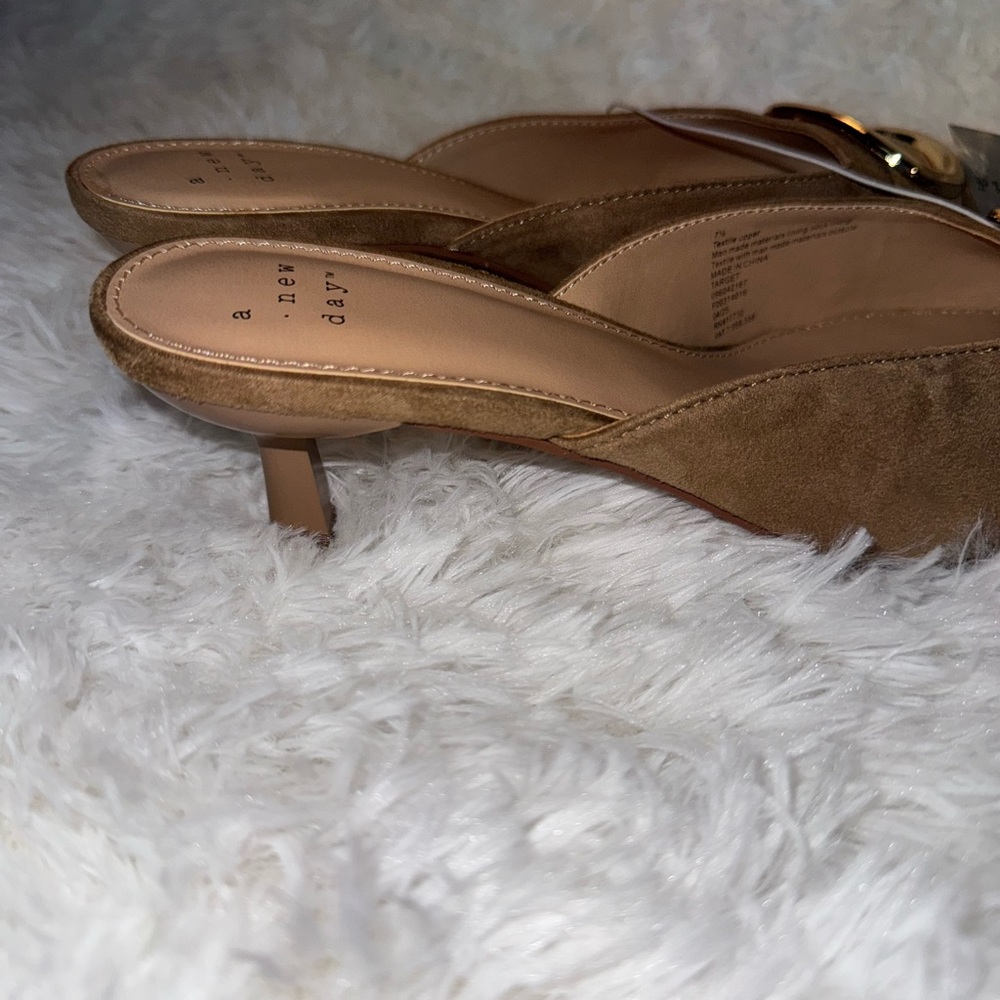 Women’s Larissa Pointed Toe Mule Heels – A New Day - Picture 6 of 6